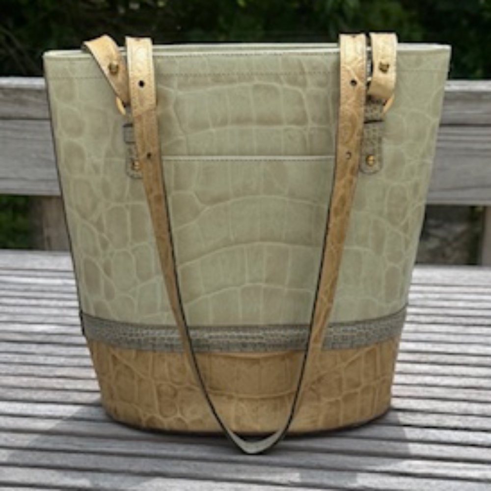 Brahmin Vintage Bucket Bag - Picture 3 of 11